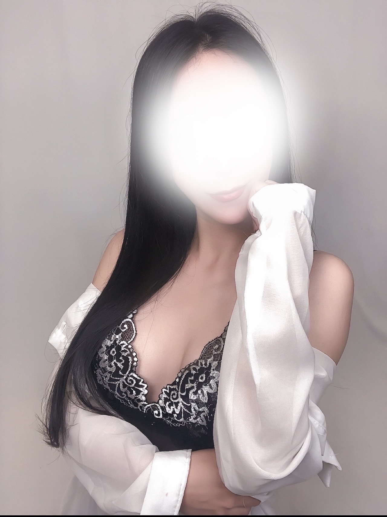AROMA Louis (アロマルイ) 芦澤由妃
