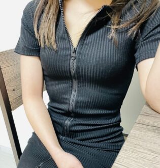 NANA (ナナ) モモ