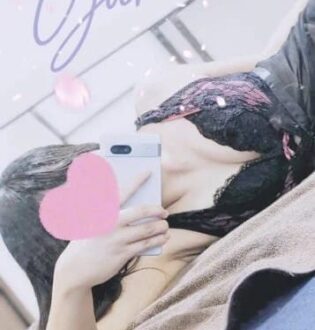 NANA (ナナ) ユラ
